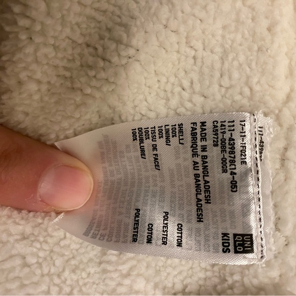 Uniqlo kids size 7-8 sweater - Picture 4 of 6